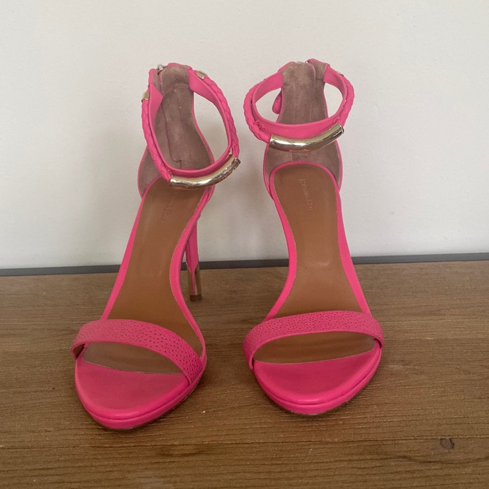 Rachel Roy, pink 3 inch heels